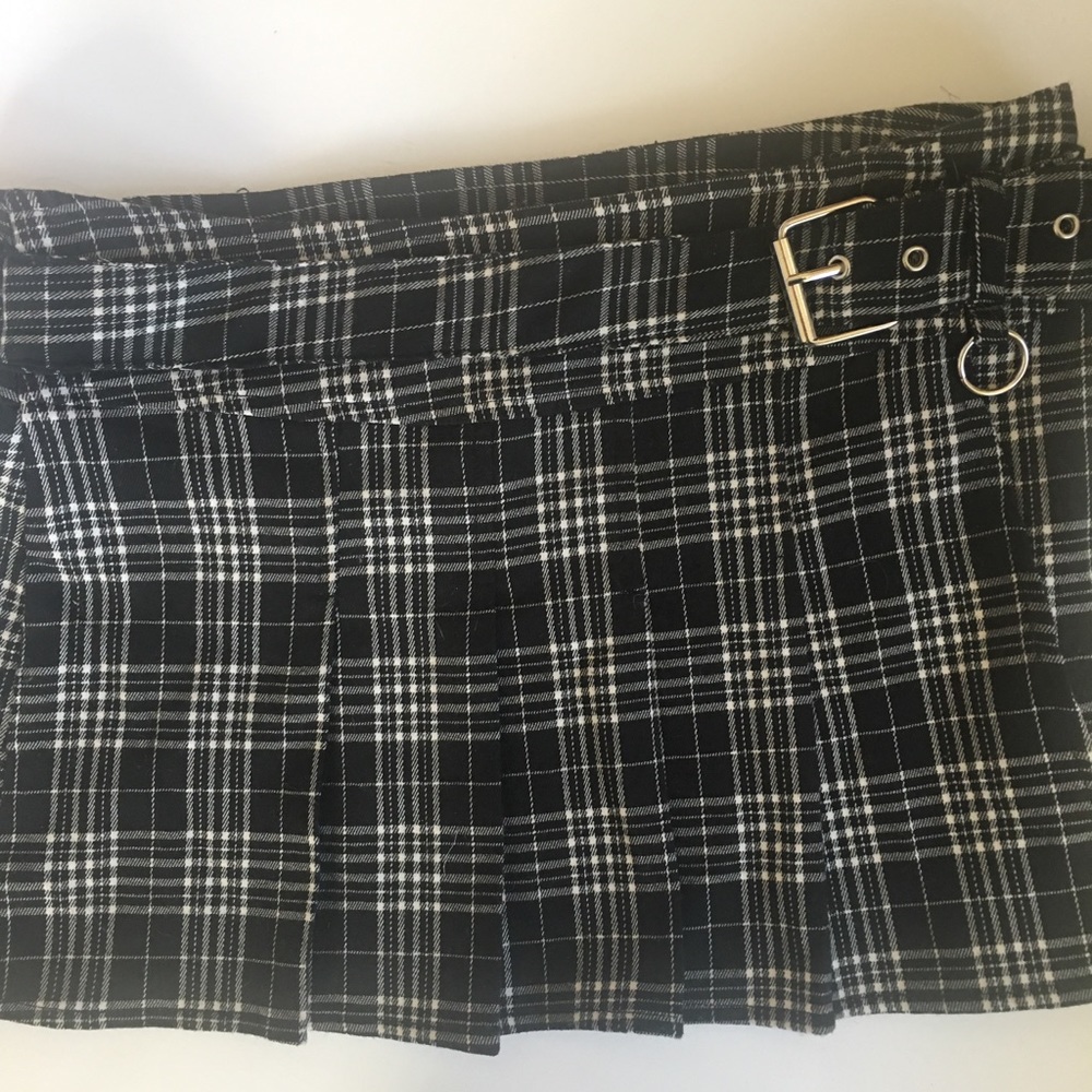 Mini Plaid skirt w/belt skater skirt